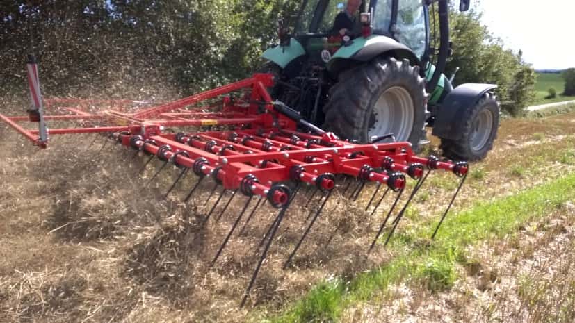 Neuer Strohstriegel „StrawMax-Pro“ von Brix | top agrar online