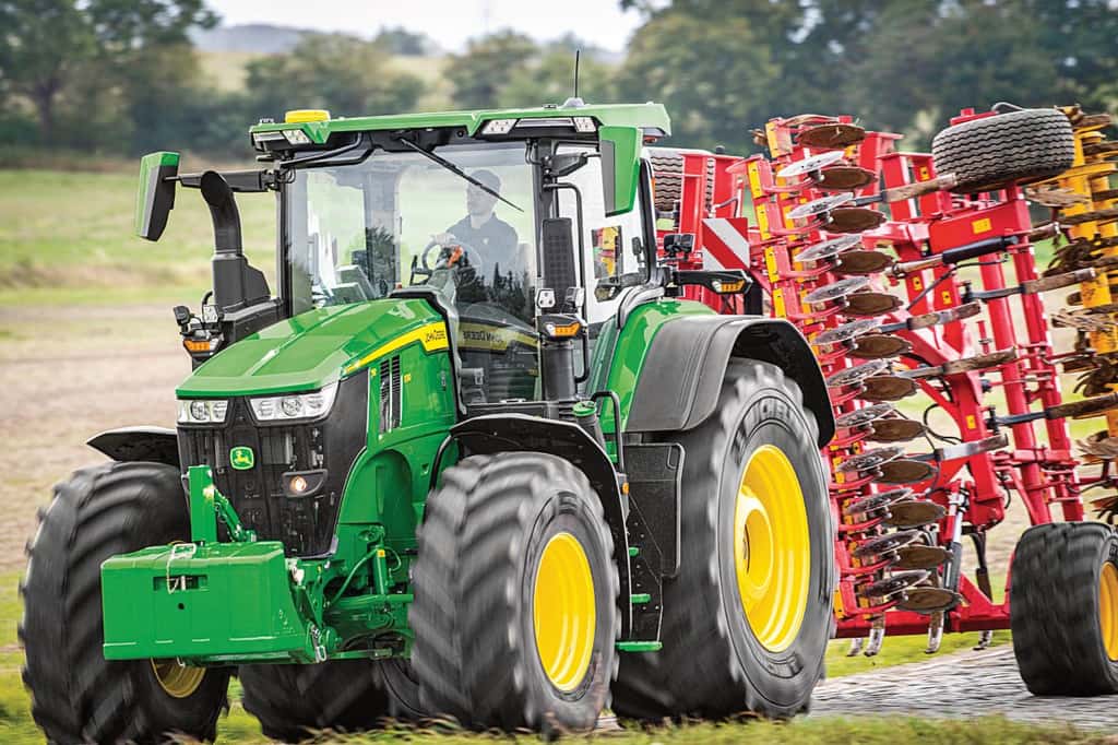 Die neuen 7R Traktoren von John Deere – John Deere Zentralschweiz