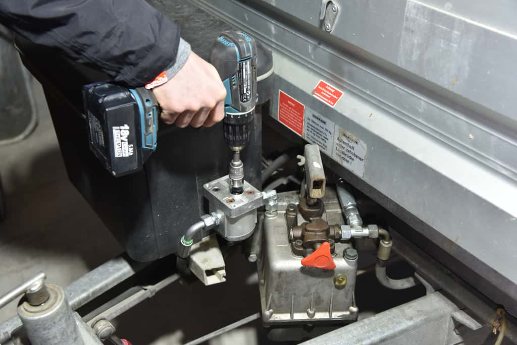 AGT Pumpe Bohrmaschine: Pumpenaufsatz für Bohrmaschine, bis 600 l/Std.  Fördermenge (Wasserpumpe Akkuschrauber, Benzinpumpe Akkuschrauber,  Saugpumpe Handbetrieb) : : Baumarkt