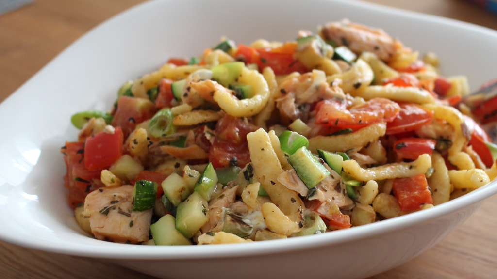 Spätzlepfanne mit Lachs | top agrar online