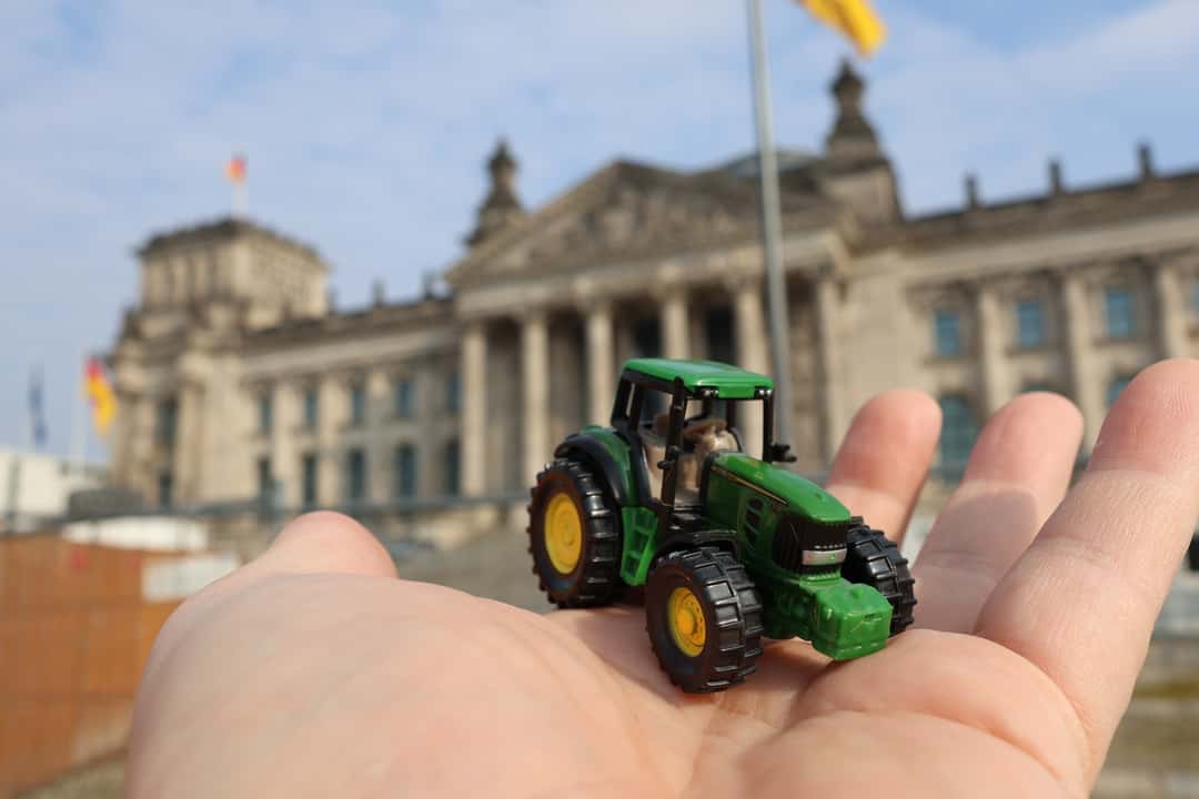 Bureaucratic madness: The government is squandering trust