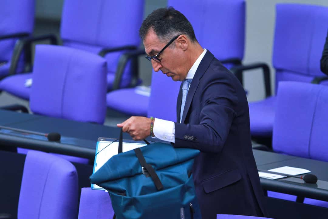 Özdemir's final assessment in the Bundestag: leaving behind a ...