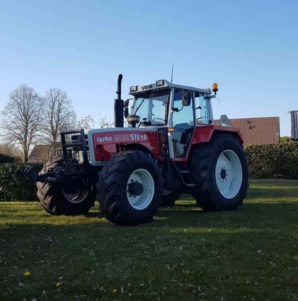 Blechschild Steyr Traktor 8130 Turbo – 30x20 Cm, Hochgeprägt, Mit Kordel, UV-beständig