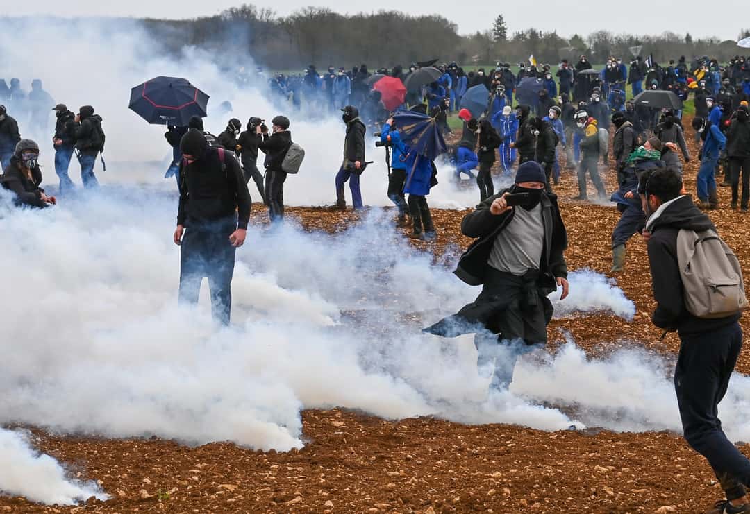 Les protestations en France contre le stockage de l’eau atteignent leur paroxysme