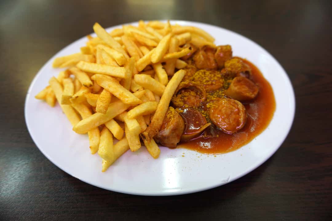 Volkswagen brings the currywurst back to the canteen