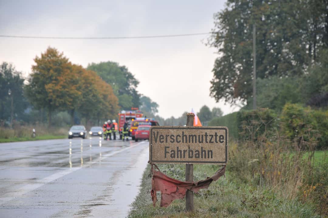 Spreading manure: What do I need to do to ensure road safety?