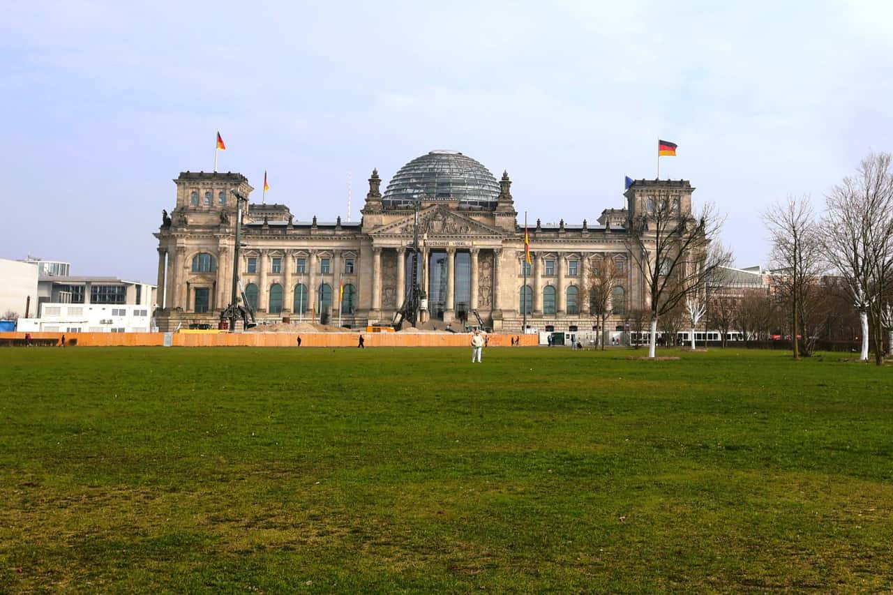 What role does agriculture now play in the black-red coalition?