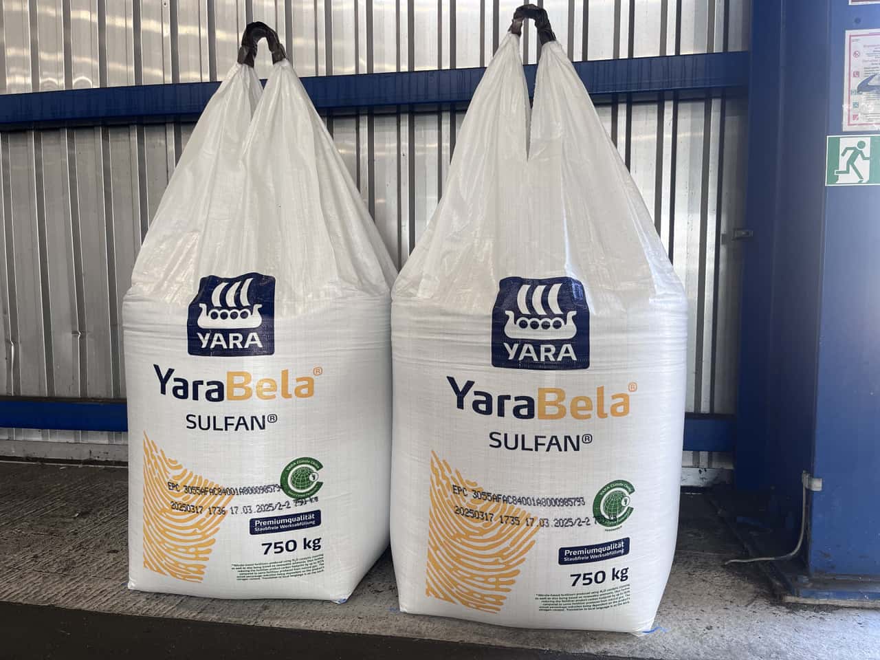 rinderdung dünger Rinderdung Pellets – natürlicher Langzeitdünger für Gartenpflanzen – Flora  Boost main image 0