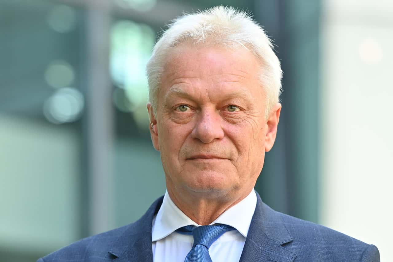 Tethered housing: Is Agriculture Minister Rainer blocking the ban?