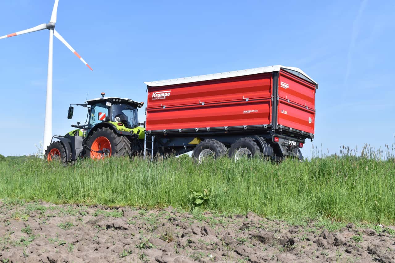 Krampe presents new three-way tipper trailers and forage wagons