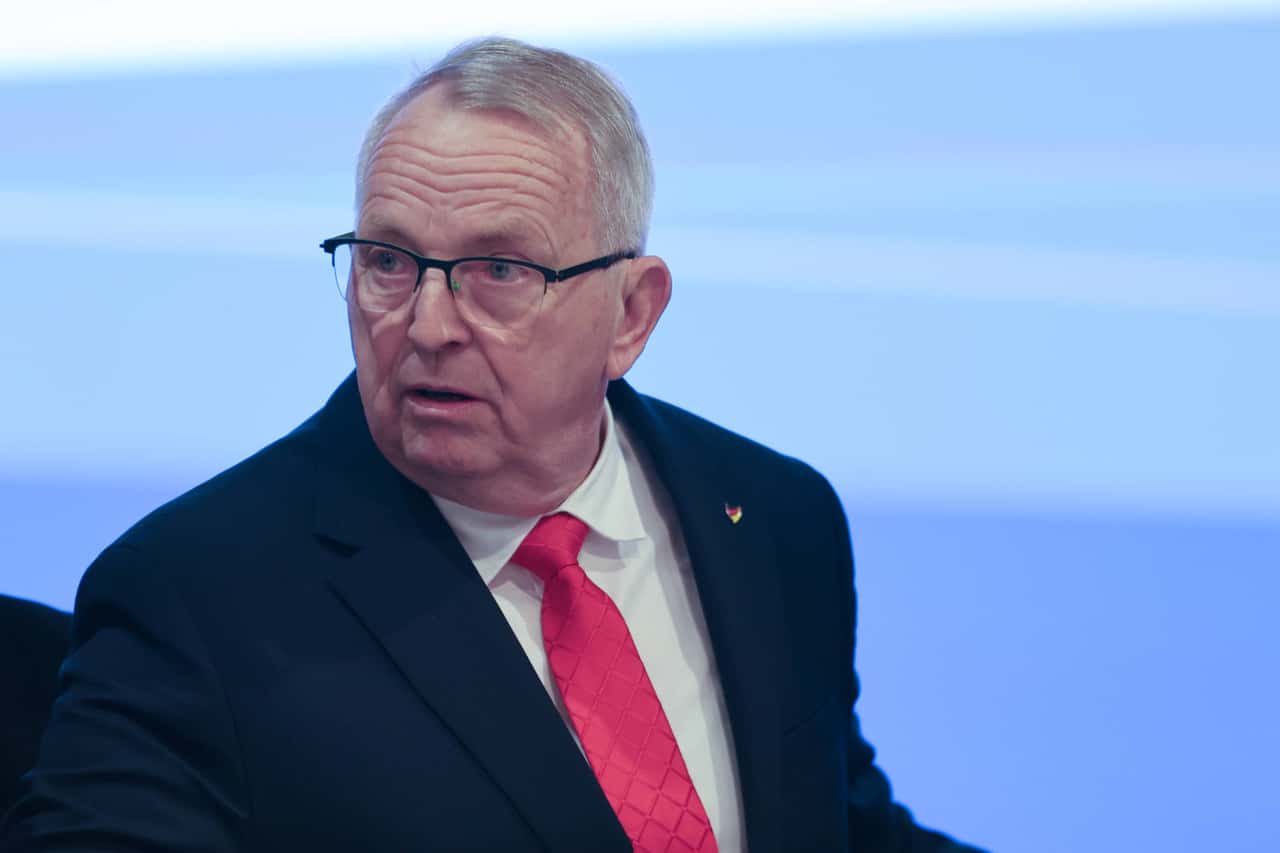 State Parliament votes to lift immunity of Agriculture Minister Backhaus