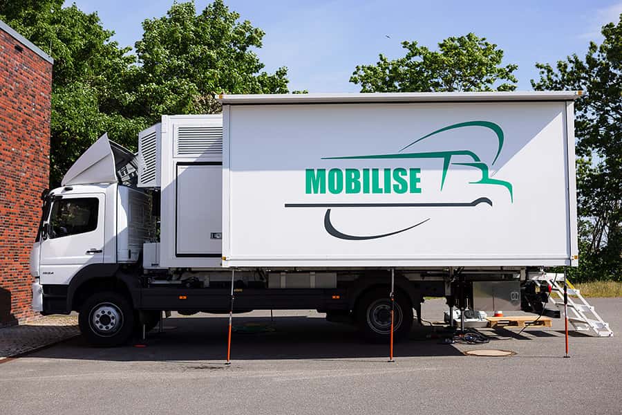 Mobile laboratory under test: Friedrich Loeffler Institute tests prototype