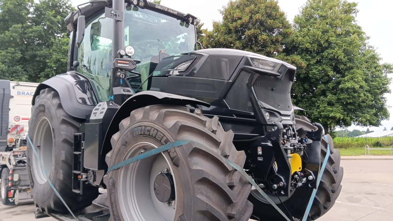 Deutz-Fahr-Prototyp-mit-neuer-Kabine-gesichtet-ber-400-PS-