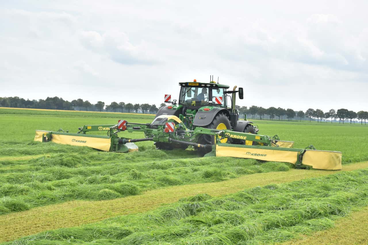 Breiter-m-hen-mehr-ernten-erster-Test-mit-dem-neuen-Krone-EasyCut-B1250-Fold