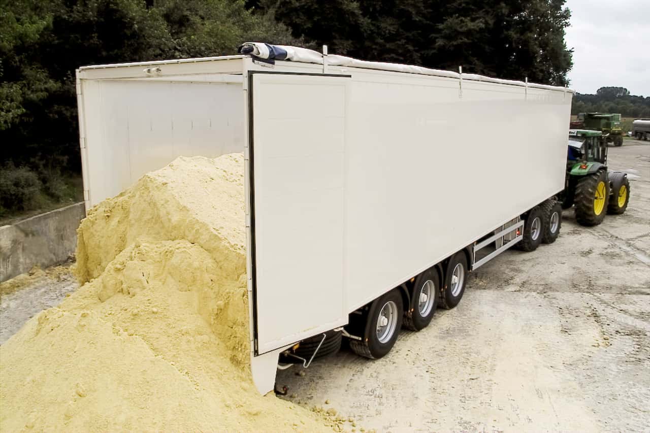Can you use a semi-trailer in agriculture without a license?