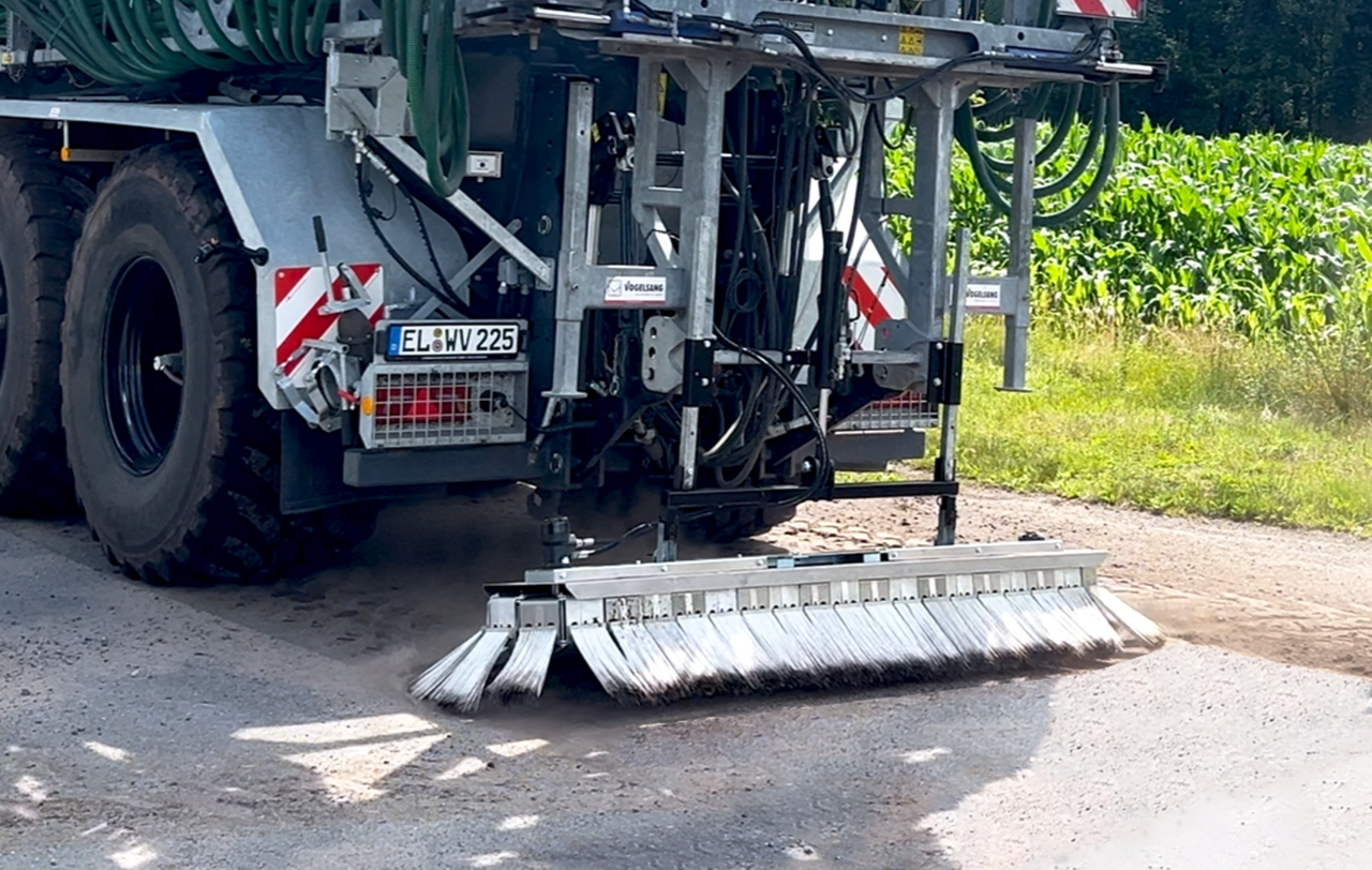 Westermann-und-Wienhoff-entwickeln-Segmentbesen-f-r-das-G-llefass