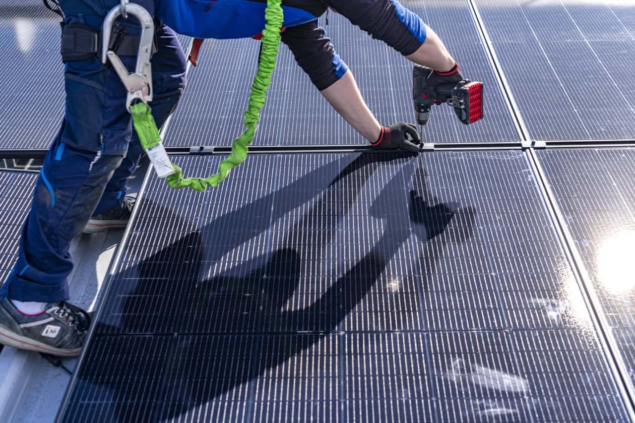Solarmonteure-warnen-vor-Billigangeboten