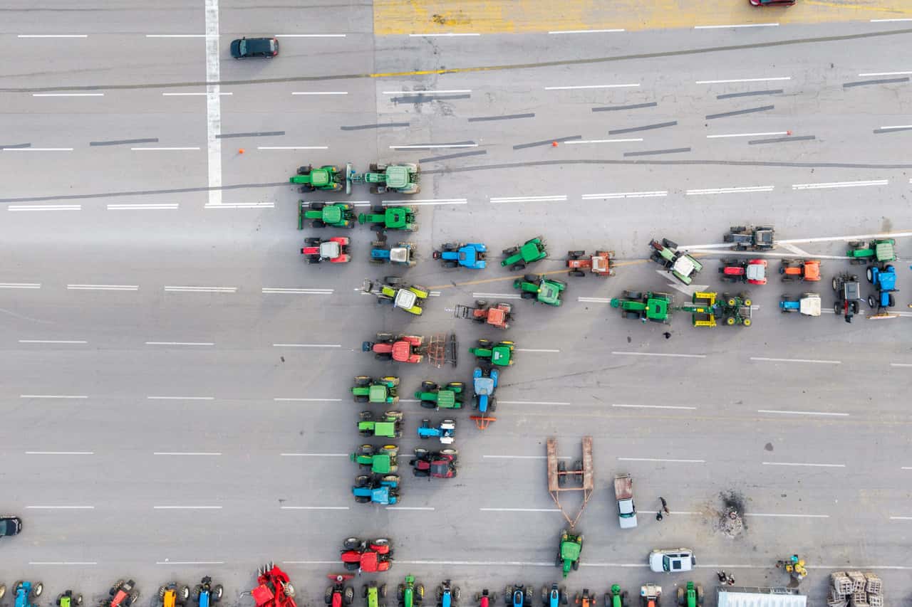 Nach-Subventionsbetrug-Bauern-blockieren-Griechenland