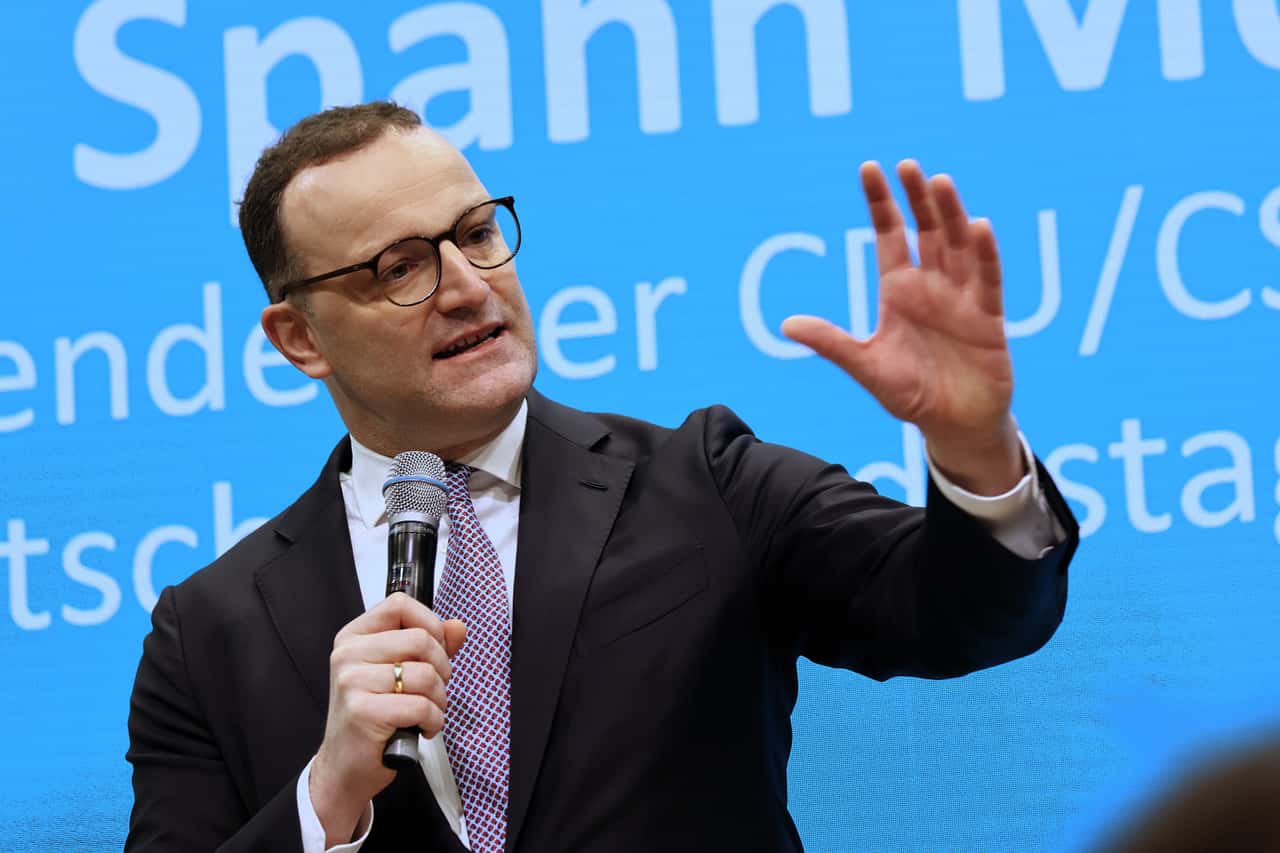 Spahn-verspricht-20-Jahre-Planungssicherheit-f-r-Stallbauinvestitionen