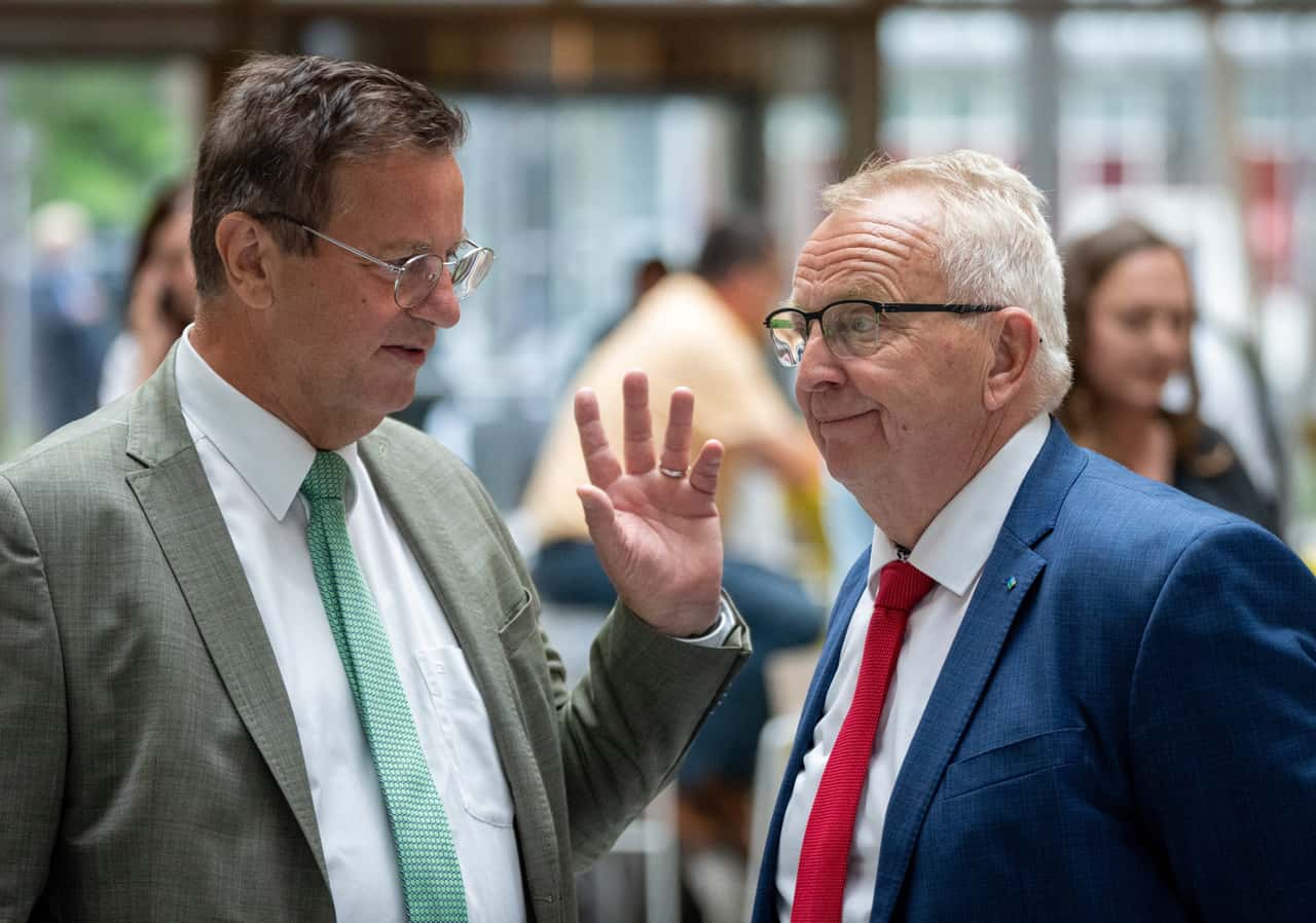 Agrarminister-Bleiben-die-alten-Platzhirsche-im-Sattel-