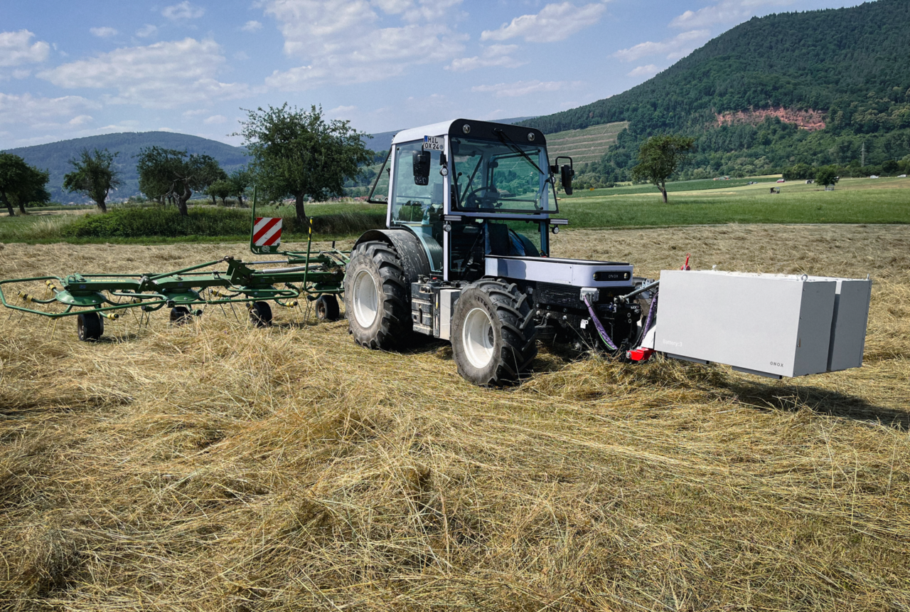 ONOX-E-Traktor-Die-g-nstigste-Art-einen-Schlepper-unter-100-PS-zu-ersetzen-