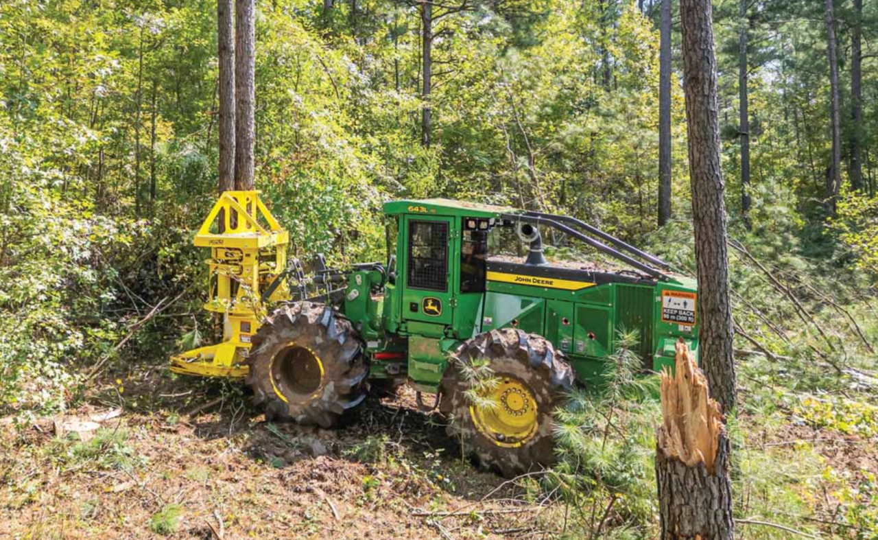 New John Deere L-III felling bundlers with improved control comfort