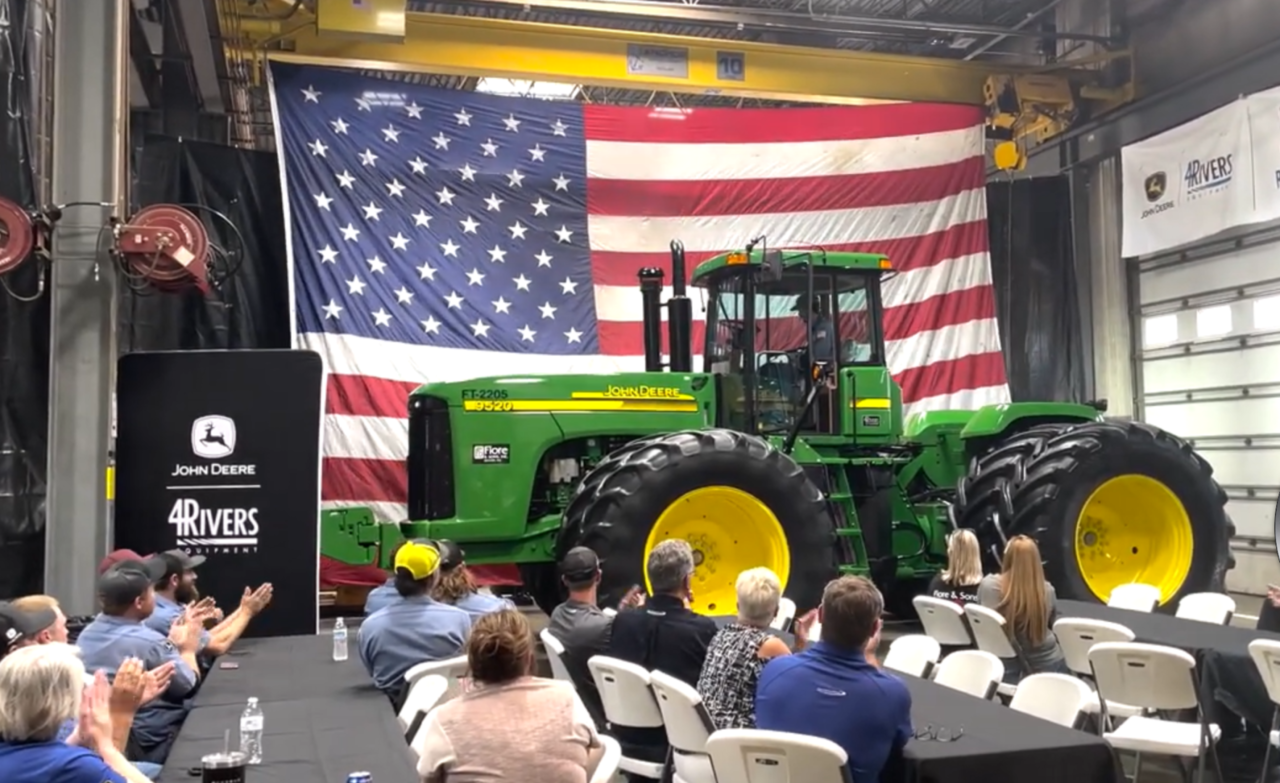 John Deere Relife program turns old tractors into almost brand-new ...