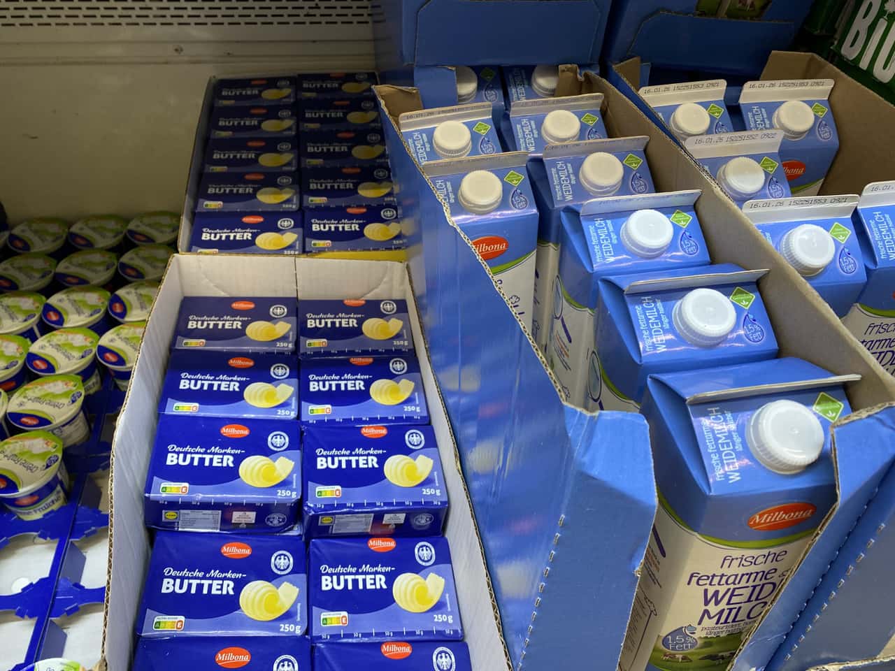 Discount stores lower butter prices to €1.05