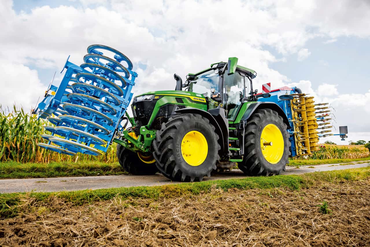 John Deere presents new 6R Series with exceptional transmission