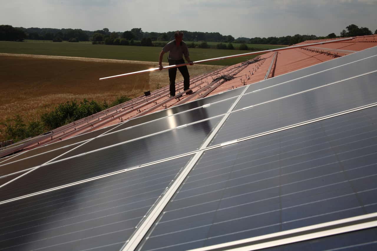 Nur-Fachleute-aus-der-Handwerksrolle-d-rfen-Solaranlagen-installieren