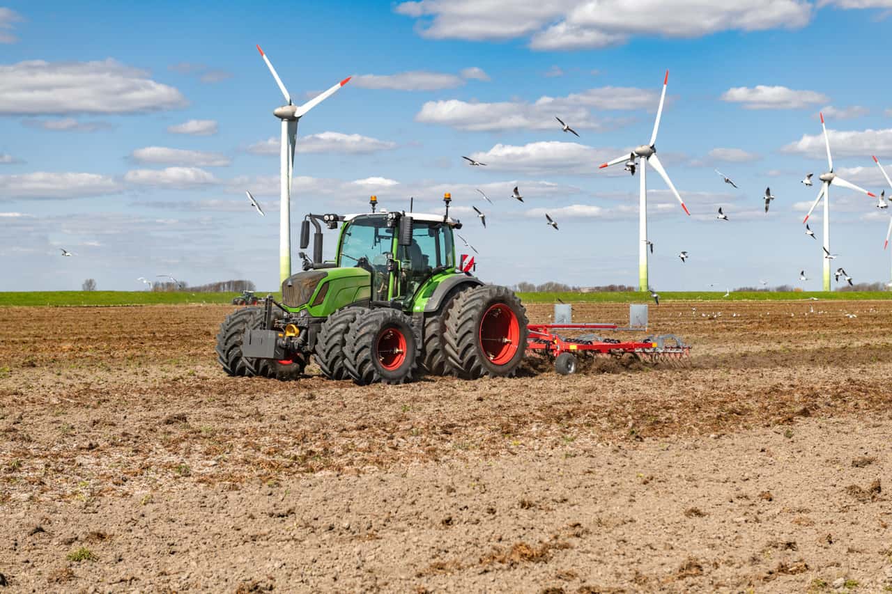 Plowing or mowing without worry in the wind farm