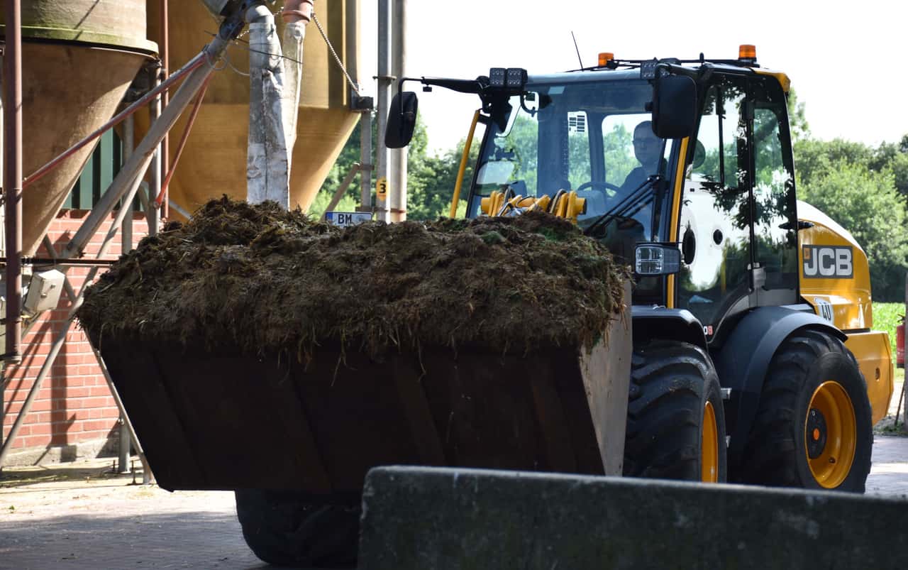 Chicken manure is a lucrative by-product in Sweden
