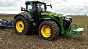 Probefahrt mit dem John Deere 8R 540: eine neue Hausnummer