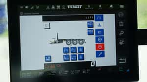 Kröger präsentiert neue Funktionen im Hakenliftanhänger-Programm