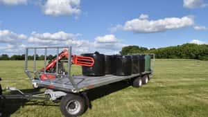 Der Fliegl DPW 240 Ballenwagen im top agrar-Test