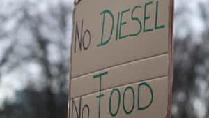 Dieselpreise auf Rekordhoch - warum die Bauerndemos trotzdem ausbleiben