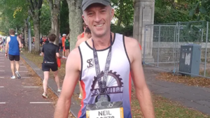 Landwirt will Halbmarathon in Gummistiefeln laufen und Weltrekord aufstellen