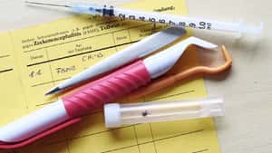 FSME-Erkrankung: Welche Spätfolgen nach einem Zeckenstich drohen