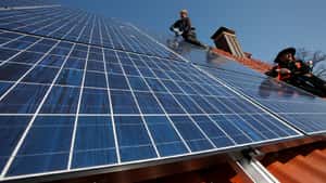„PV steht für Preisverfall“ – Solarstrom drückt Preise auf Rekordtief